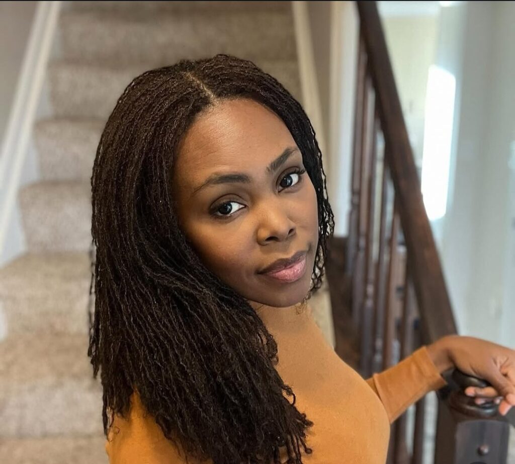 Long locs lady