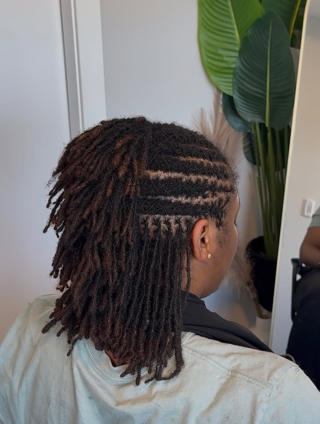 A well retied and styled hair