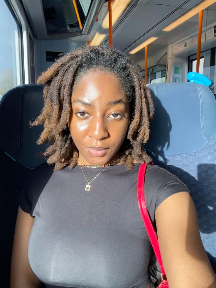 How to start freeform locs naturally