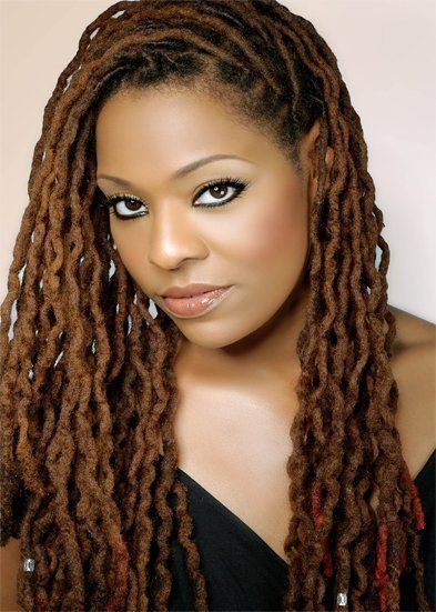 AN IMAGE OF A CRIMPED LOC ALSO KNOWN AS WAVY LOCS