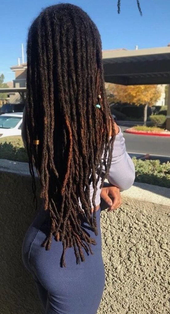 IMAGE OF WAIST LENGTH LOCS