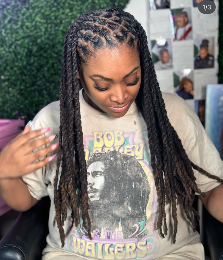 BLACK NEATLY RETWISTED HAIR