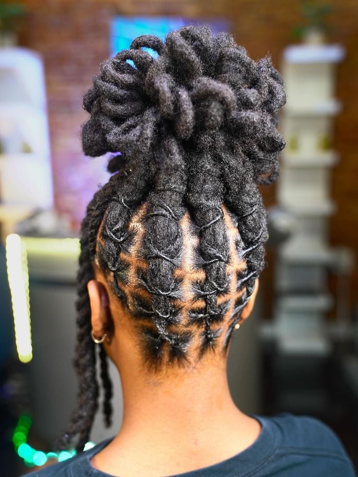HIGH UPDO LOCS