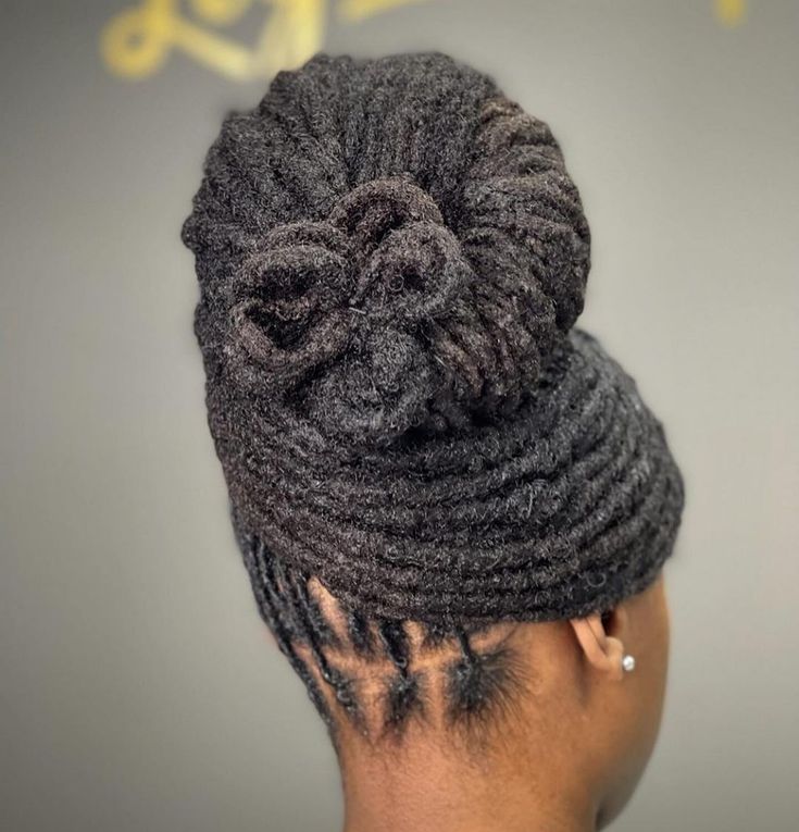Sculpted Compact Bun