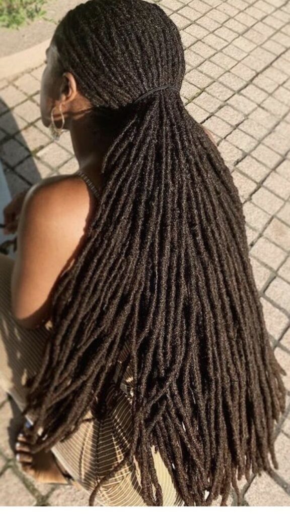 Straight-Hanging Neat Locs