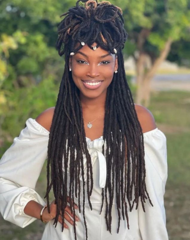 twisted crown half up style