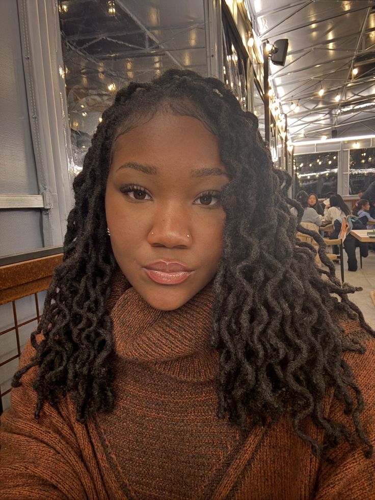  Soft Curled Locs