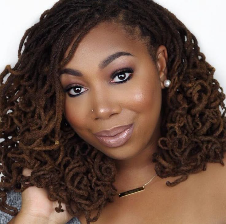  Natural Free-Flowing Locs