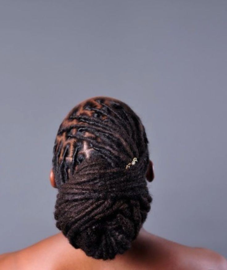  Low Chignon