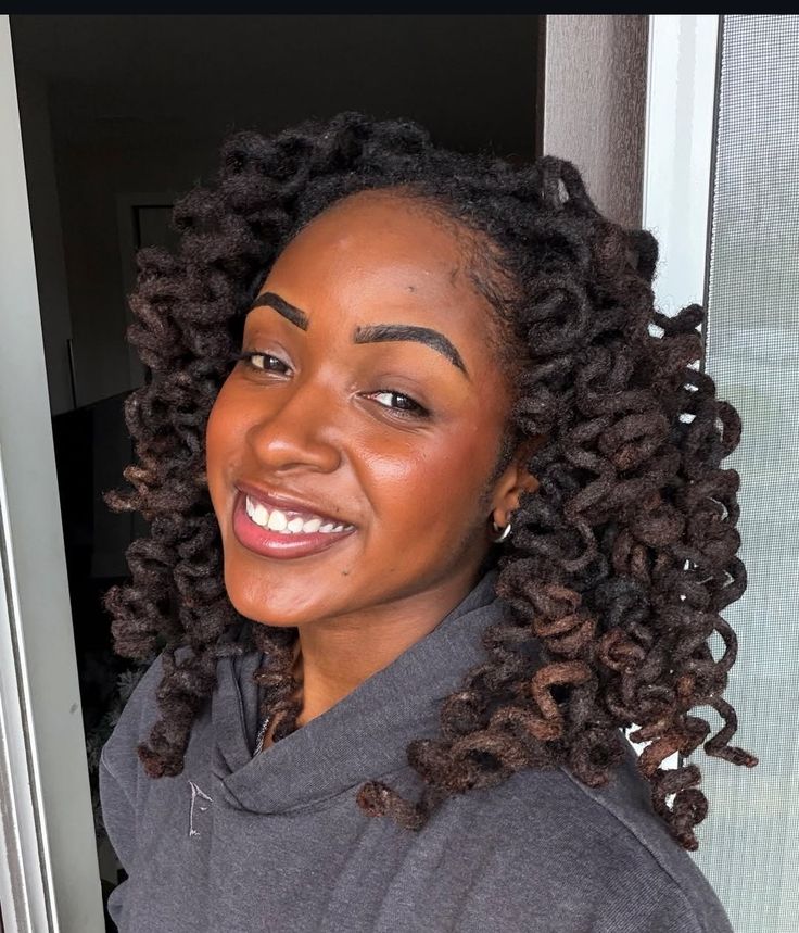 Voluminous Loc Curls