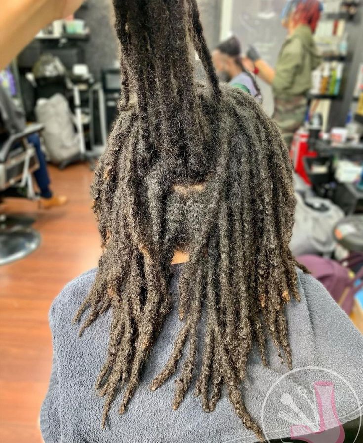 Healthy Locs Have Little to No Excessive Buildup