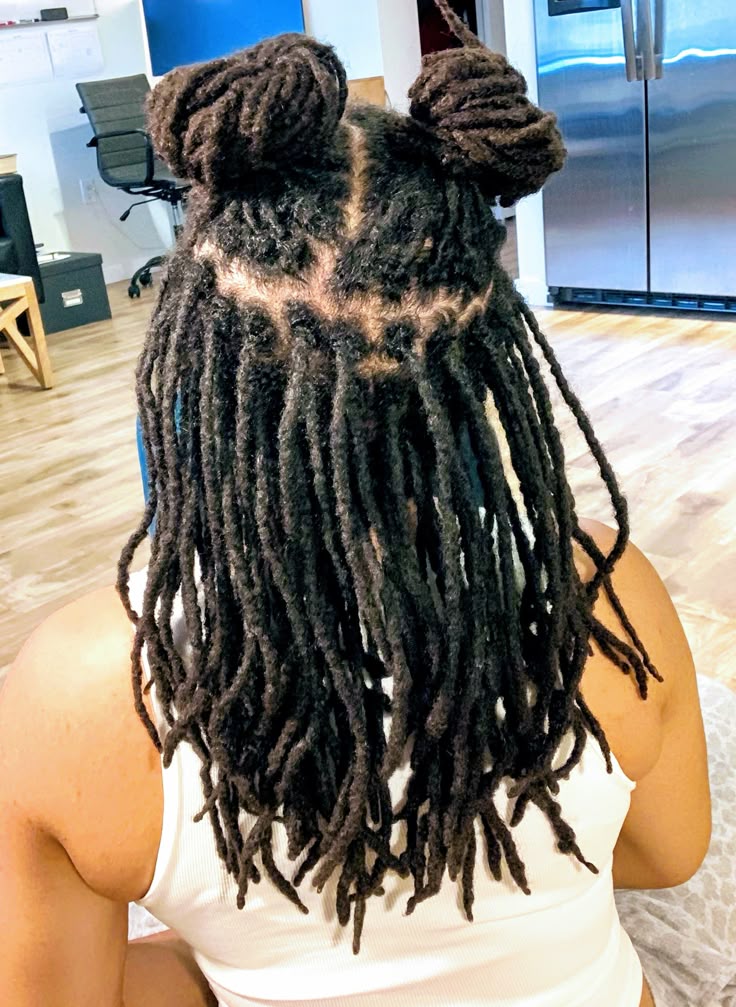 Loose Locs With a Small Top Section