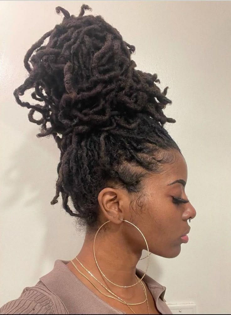 Arrange Long Locs Before You Lie Down
