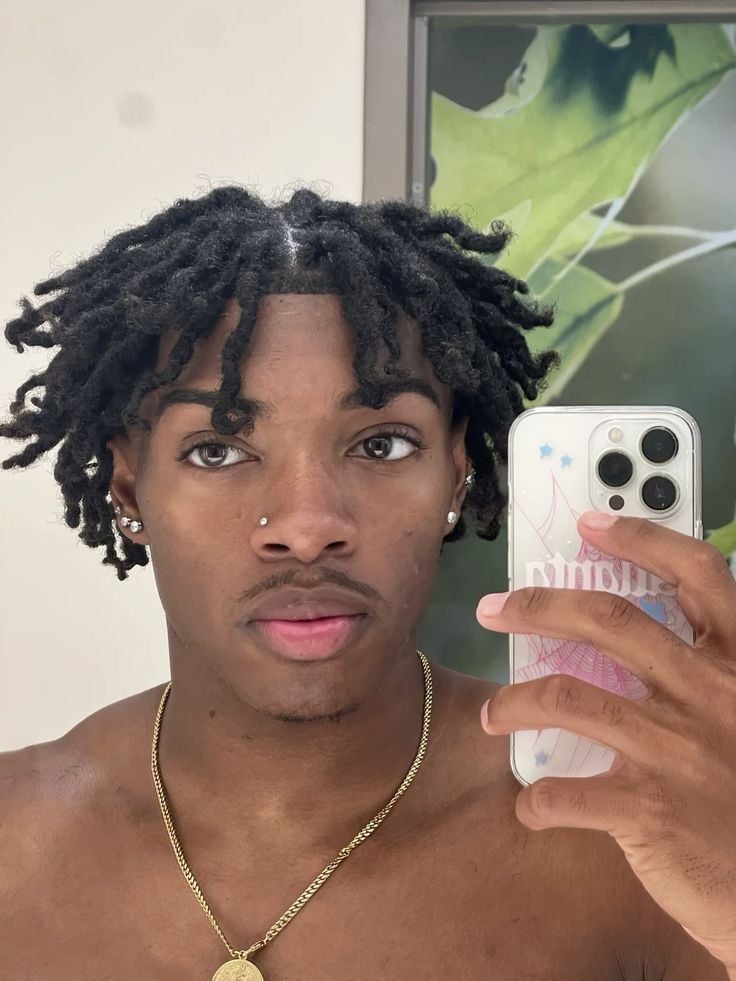 Short Locs With a Natural Afro-Inspired Shape