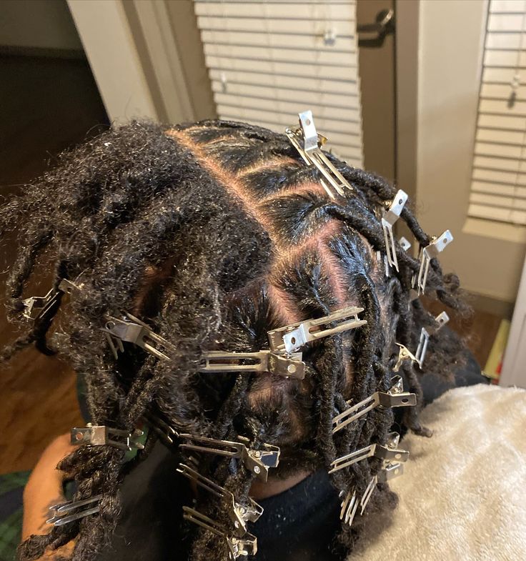 Signs Your Locs May Need a Retwist